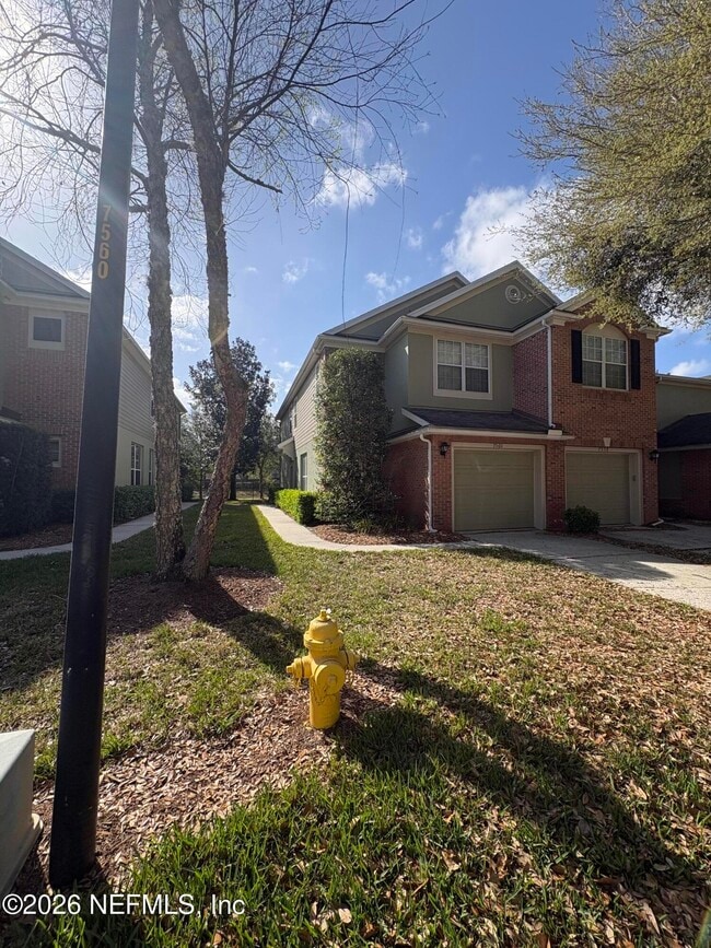 7560 Scarlet Ibis Ln