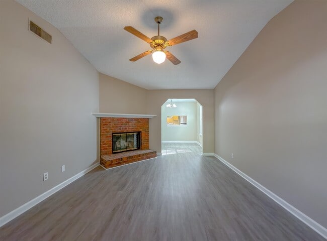 2415 Talco Hills Dr in Tallahassee, FL - Building Photo - Building Photo