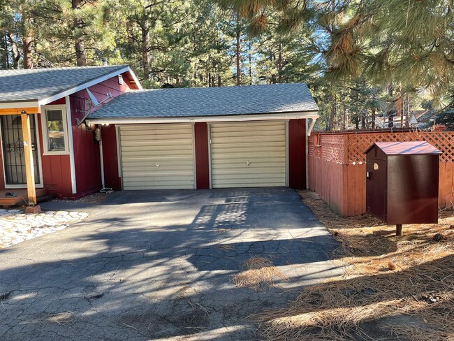2980 Sacramento Ave in South Lake Tahoe, CA - Building Photo - Building Photo