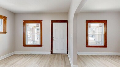 6825 Clement Ave in Cleveland, OH - Building Photo - Building Photo