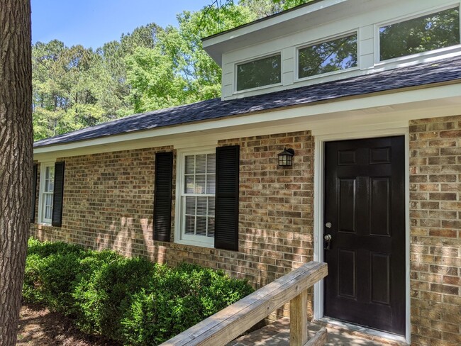 property at 661 Maplewood Ln