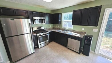 3320 Blossom Trl in Twinsburg, OH - Building Photo - Building Photo