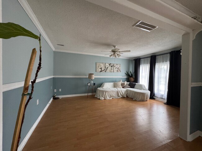 8027 Country Oaks Rd in Charlotte, NC - Building Photo - Building Photo