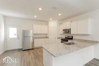 2935 Jackson Smt in Converse, TX - Building Photo - Building Photo