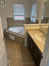 30 Stedford Cres in Brampton, ON - Building Photo - Building Photo