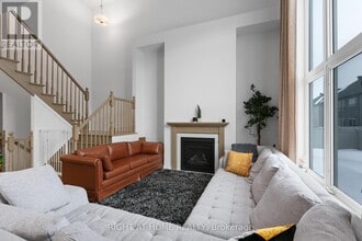 917 Littlerock St in Ottawa, ON - Building Photo - Building Photo