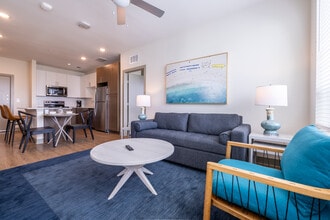 The Metropolitan in Houston, TX - Foto de edificio - Interior Photo