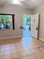 2901 Riverside Dr in Coral Springs, FL - Building Photo