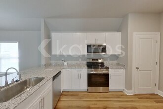13772 Willowmore Dr in Denham Springs, LA - Building Photo - Building Photo