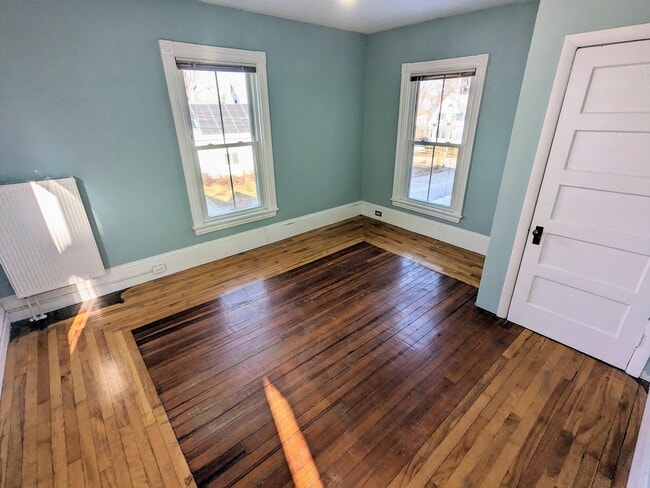 56 Rackleff St, Unit 2 in Portland, ME - Building Photo - Building Photo