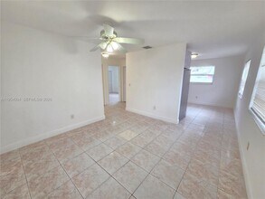 2311 NW 33rd St in Miami, FL - Building Photo - Building Photo