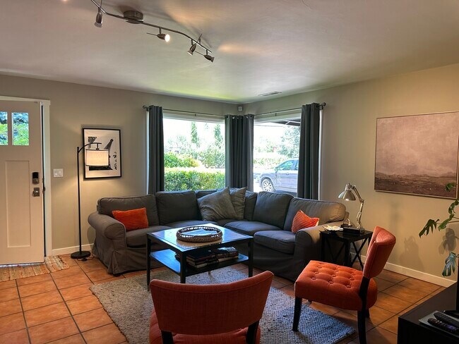 50 Maple Ave in Kenwood, CA - Building Photo - Building Photo