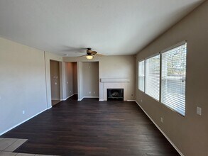 22039 Goldenchain St in Moreno Valley, CA - Building Photo - Building Photo