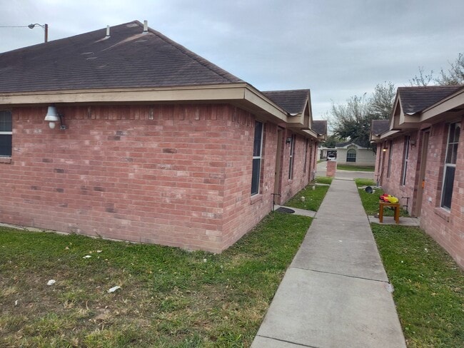 2117 Aruba Dr, Unit 3