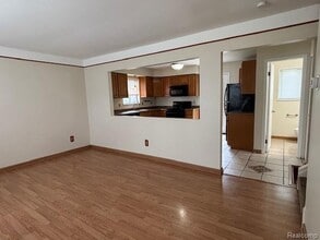 2736 Raven Glass Rd in Waterford Township, MI - Building Photo - Building Photo