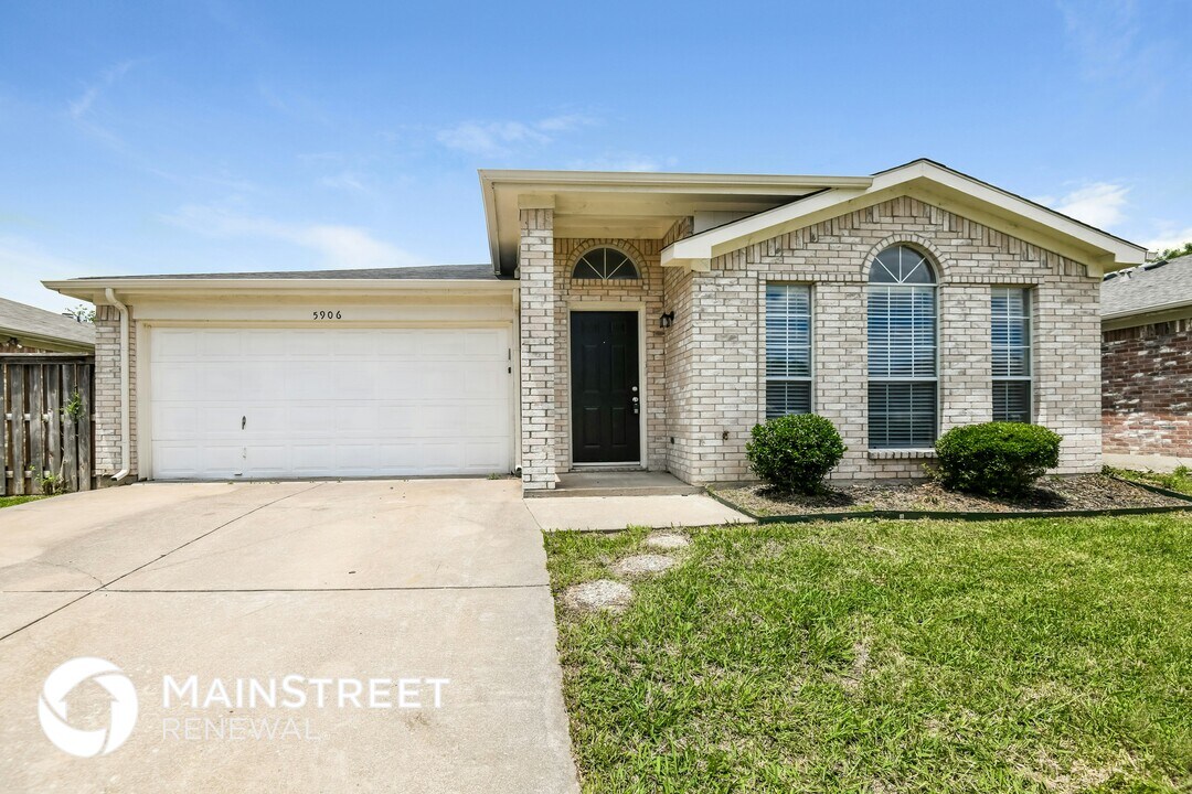5906 Cohoke Dr in Arlington, TX - Foto de edificio