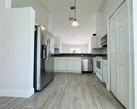 2405 Queenswood Cir in Kissimmee, FL - Building Photo - Building Photo