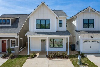 120 Huntley Knl Dr in Pelham, AL - Building Photo - Building Photo