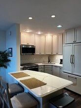 1800 Roundhill Rd in Charleston, WV - Building Photo - Building Photo