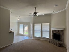 437 Merry Ml Rd in Wilmer, TX - Building Photo - Building Photo