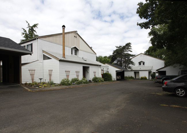 23113-23135 NE Arata Rd in Troutdale, OR - Building Photo - Building Photo