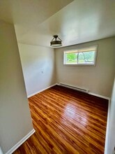 931 E Clay St, Unit 931A Lower in Whitewater, WI - Foto de edificio - Building Photo