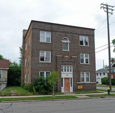 1045 Grand Ave in Racine, WI - Building Photo - Building Photo