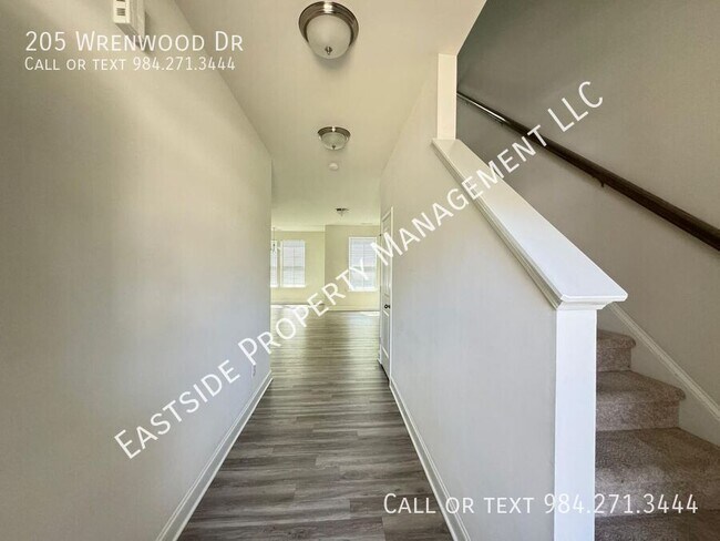 205 Wrenwood Dr in Clayton, NC - Building Photo - Building Photo