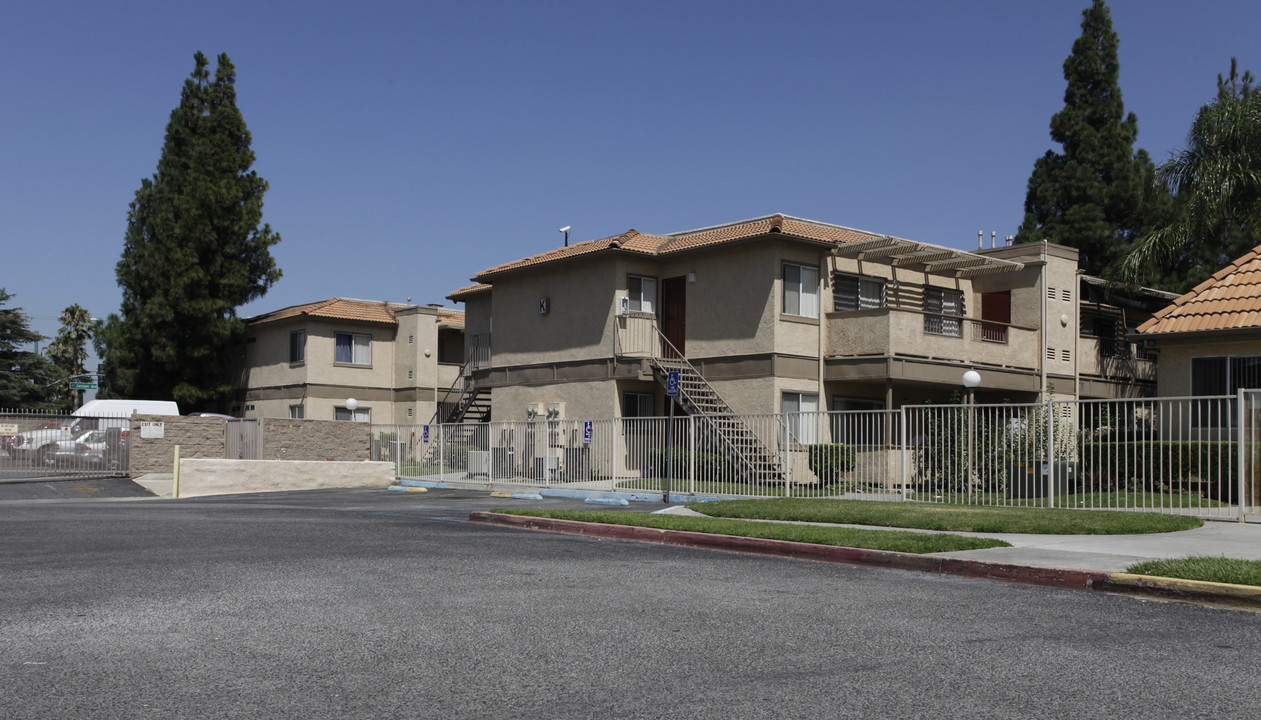 Juniper Village in Fontana, CA - Building Photo