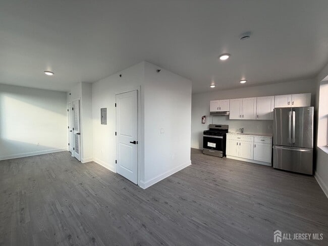 103 Bayard St in New Brunswick, NJ - Building Photo - Building Photo