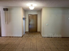 7742 S 72nd E Pl in Tulsa, OK - Building Photo - Building Photo