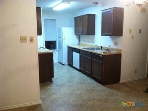 2001 Carousel Dr in Killeen, TX - Building Photo - Building Photo