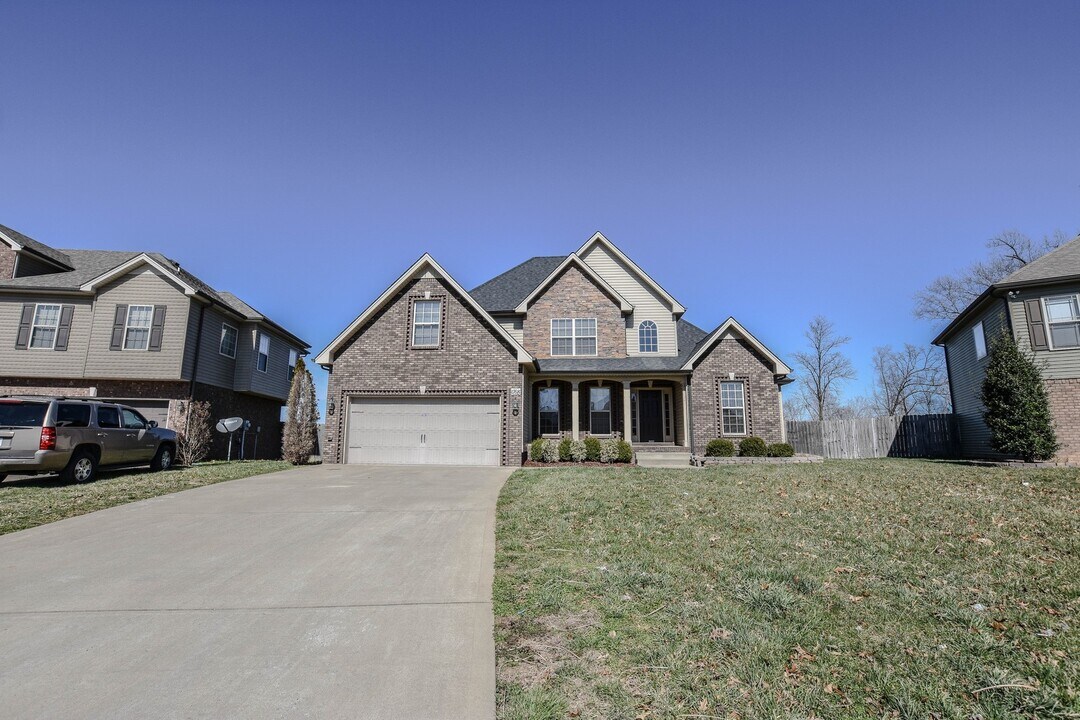 1768 Apache Way in Clarksville, TN - Building Photo