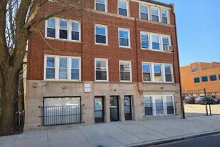1635 W Morse Ave, Unit 107 in Chicago, IL - Building Photo