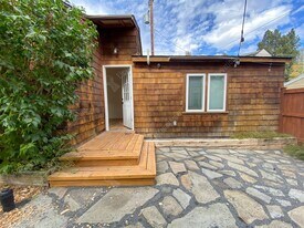 1518 NW Fresno Ave in Bend, OR - Building Photo