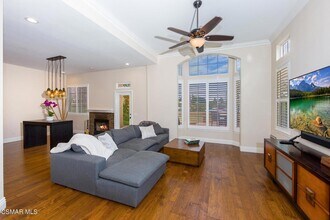 32201 Lakeport Dr in Westlake Village, CA - Building Photo - Building Photo