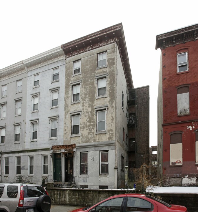 1514 Green St in Philadelphia, PA - Building Photo