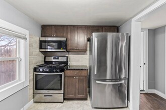 24 Academy St in Rensselaer, NY - Building Photo - Building Photo