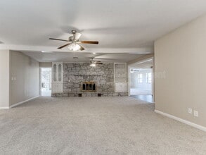 921 Harrison St in Harrah, OK - Building Photo - Building Photo