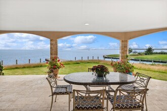 13 Seatuck Ln in West Hampton Dunes, NY - Building Photo - Building Photo