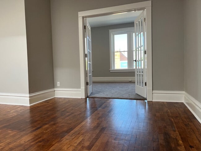 201 N Main St, Unit 2, Unit 2