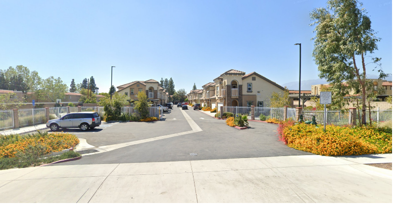 7986 Mango Ave in Fontana, CA - Building Photo