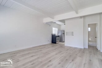 8150 Dodie St in San Diego, CA - Building Photo - Building Photo