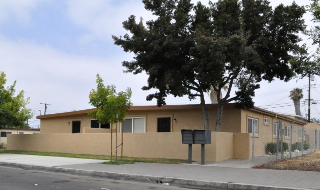 461 West Ave in Fullerton, CA - Foto de edificio - Building Photo