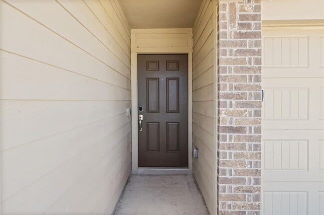 215 Silver Springs Bend in Niederwald, TX - Building Photo - Building Photo