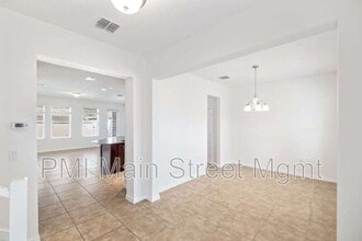 8130 Red Stopper Ln in Winter Garden, FL - Building Photo - Building Photo