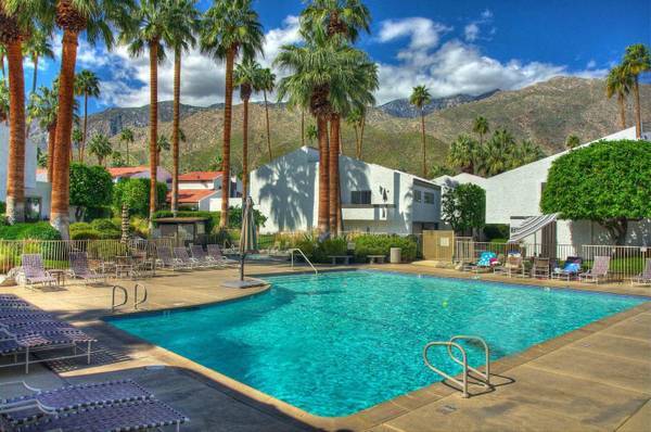 1452 S Camino Real, Unit Stellar in Palm Springs, CA - Building Photo - Building Photo