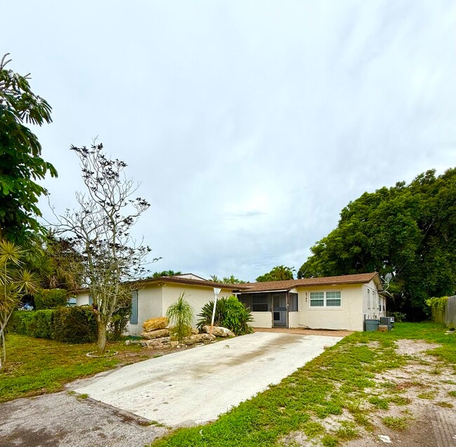 property at 6745 Venetian Dr