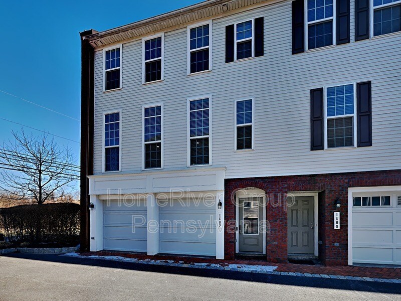 1402 Rose Ln in Mechanicsburg, PA - Foto de edificio