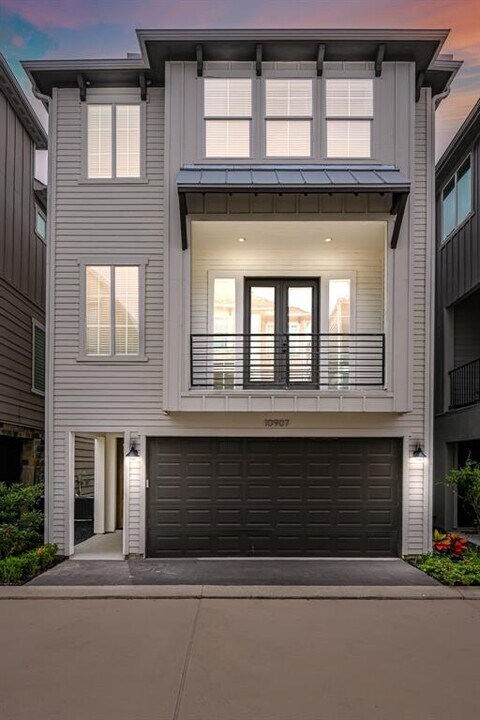 10907 Upland Retreat Dr in Houston, TX - Building Photo